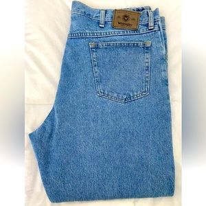 Men’s WRANGLER Relaxed Fit Blue Jeans Size  40 X 30 100% Cotton